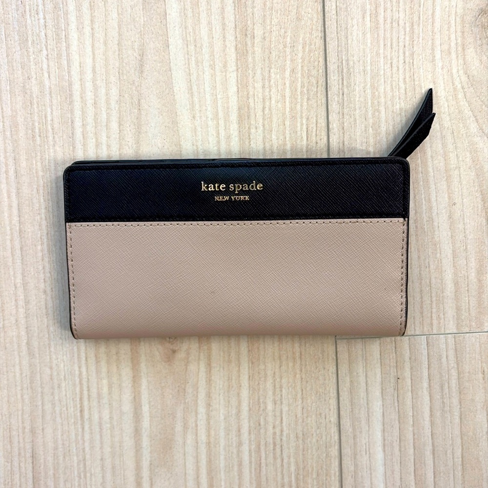 Kate Spade Light Pink Wallet